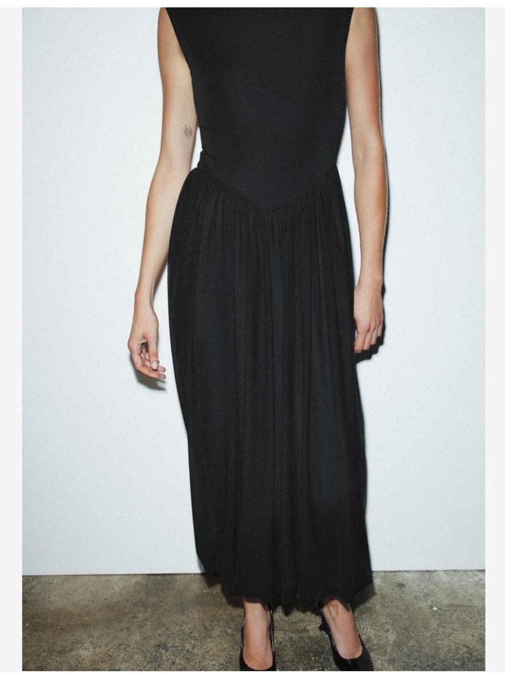 Zara Black Sleeveless High-Neck Pleated Maxi Dress - Picture 1 of 6